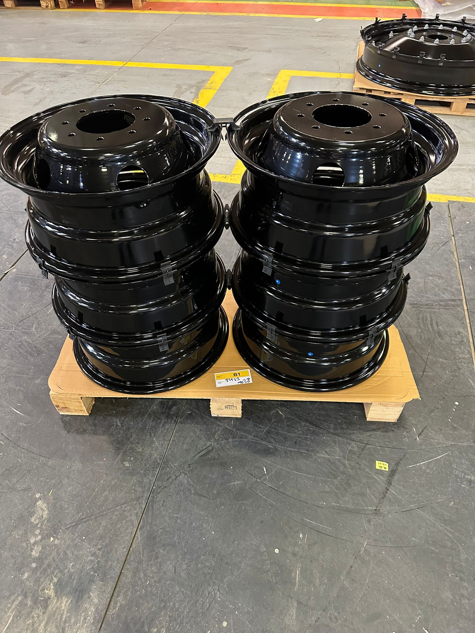 20x8.25   Dually Wheel 8x200 MPT Bead  f350 dually Direct Bolt On