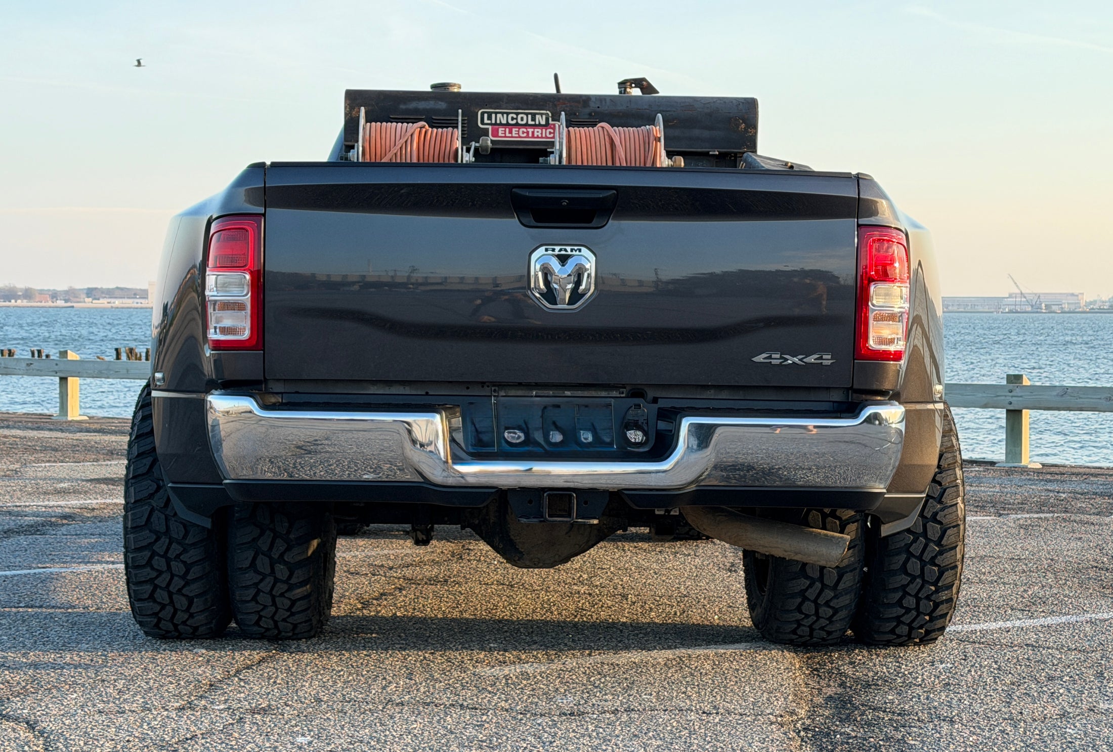 20"x 8.5(8x200) Ram 3500 2019-up Tru-Dually LT Wheel Set 115 /195 0ffset 141.1 center bore