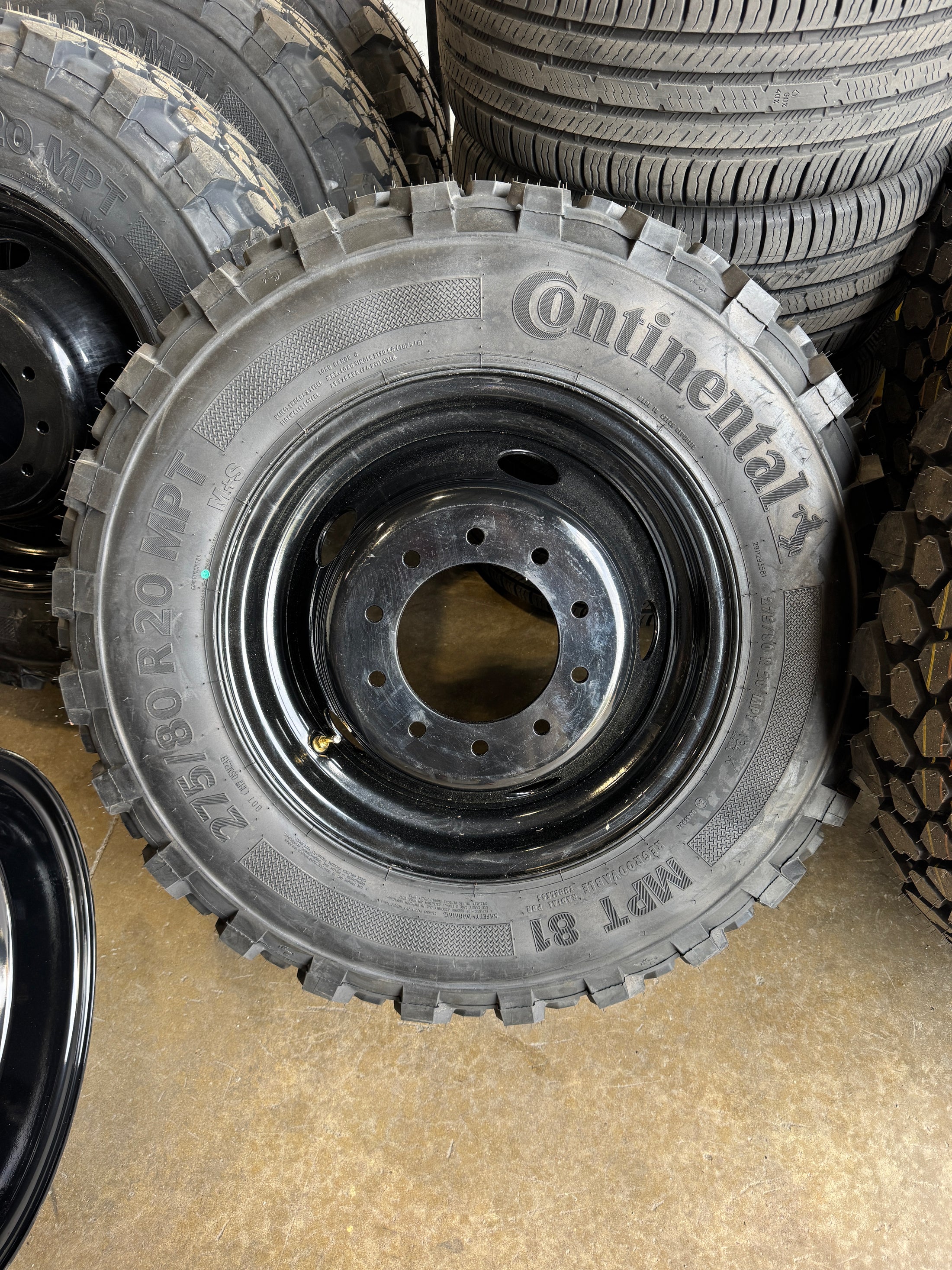 Set of 6 Continental 275/80r20  MPT 81 on Tru-dually 8x200 Ford  wheels