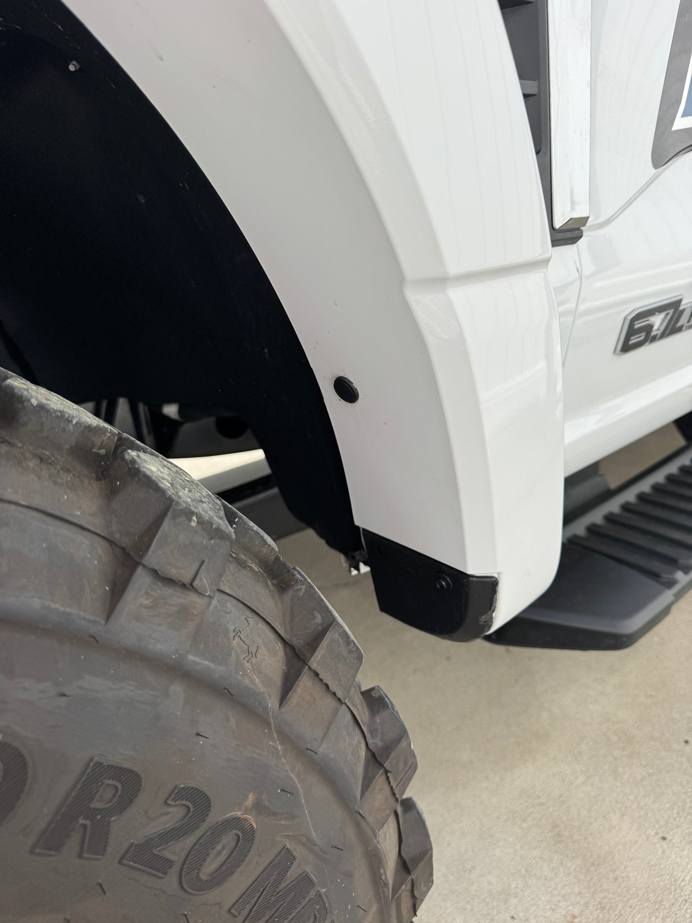 10x225 MPT Ford F-450-600 Spare + Continental MPT81 275/80r20